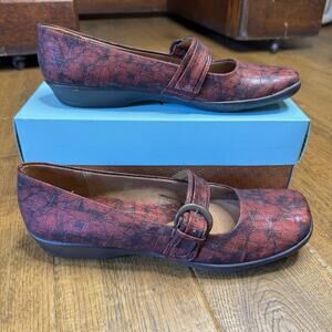 Life Stride Croccodile Print Ruby Red Mary Jane Shoes "Dandy" Womens Sz 10N